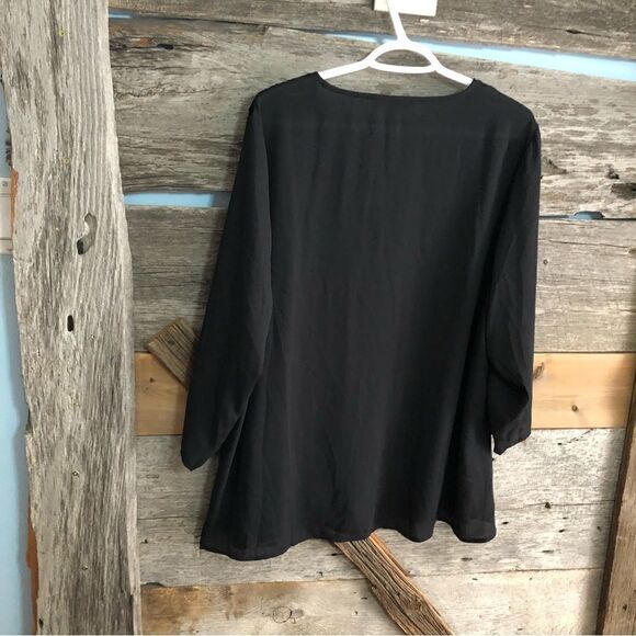 𝅺zac & Rachel Plus Size 1X Black Velvet Burnout Layered Blouse - Picture 3 of 5